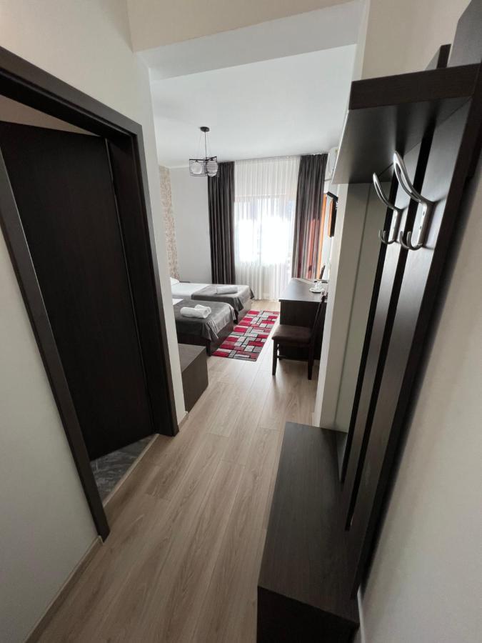 Motel Infinit Târgu Jiu Exterior photo