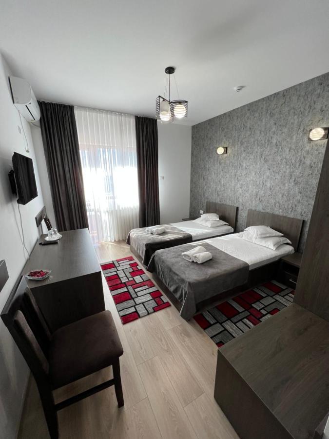 Motel Infinit Târgu Jiu Exterior photo