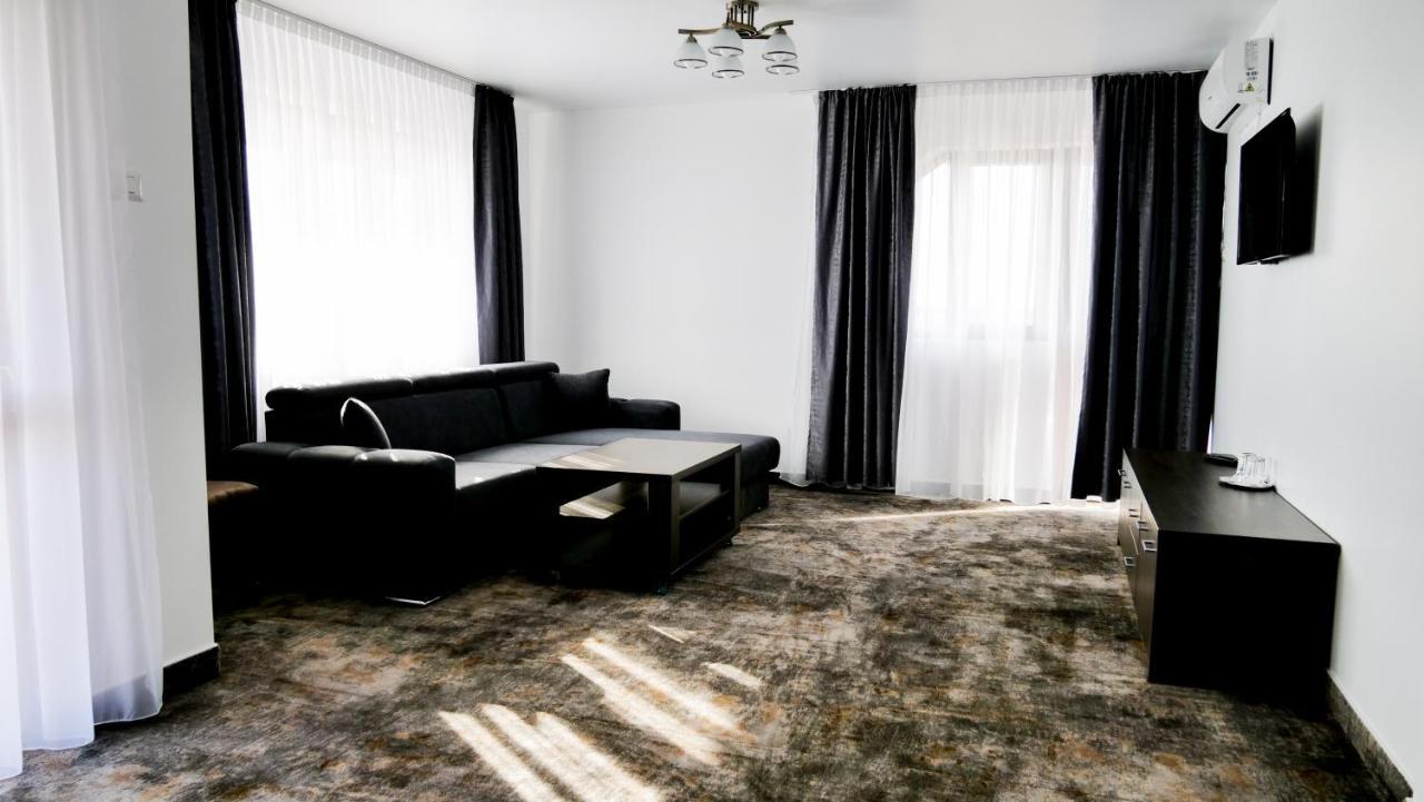 Motel Infinit Târgu Jiu Exterior photo