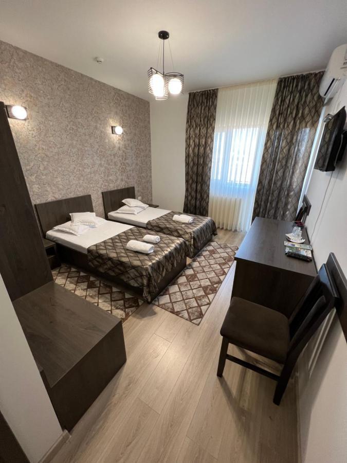 Motel Infinit Târgu Jiu Exterior photo