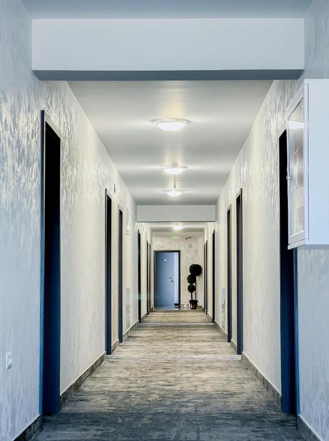 Motel Infinit Târgu Jiu Exterior photo